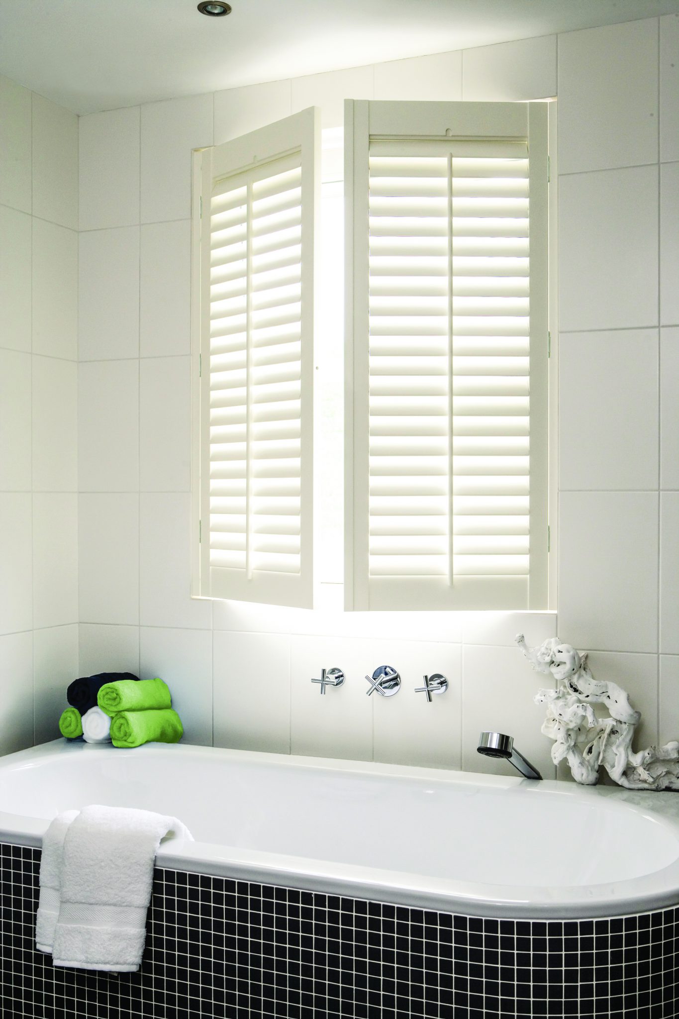 23 Bathroom Window Ideas That Will Blow Your Mind