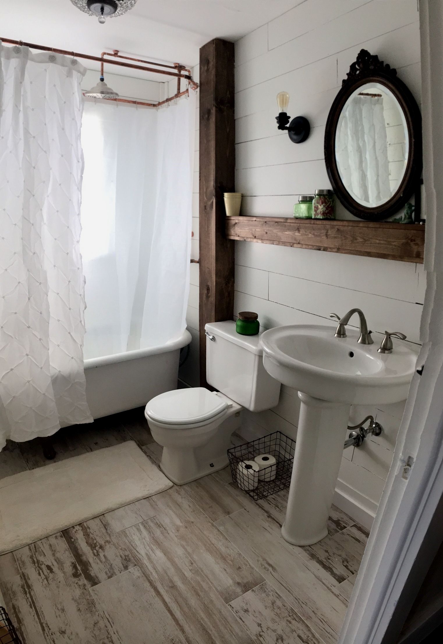 how to decorate a country bathroom Architectureartdesigns vanities chic ...