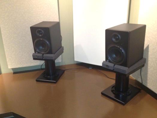 25 Excellent Diy Speaker Stands You Should Duplicate